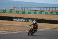 anglesey-no-limits-trackday;anglesey-photographs;anglesey-trackday-photographs;enduro-digital-images;event-digital-images;eventdigitalimages;no-limits-trackdays;peter-wileman-photography;racing-digital-images;trac-mon;trackday-digital-images;trackday-photos;ty-croes